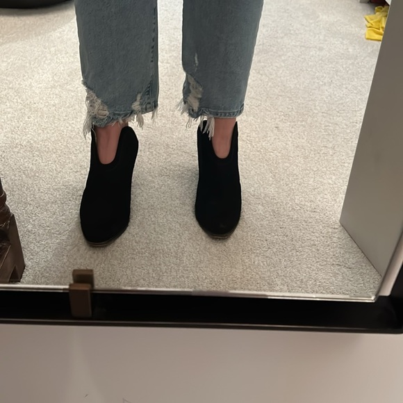 Chinese Laundry faux suede ankle boots, so cute! Fits a size 9.5, great cond! - Picture 2 of 8